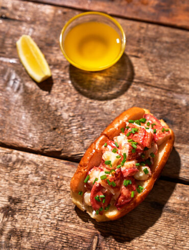 How to Make a Maine Lobster Roll